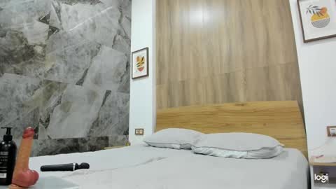 misssyoan online show from 10, 3, 2025