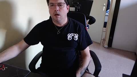 Snapshot of mistercoeur1 chatting on 28, 12, 2024 mistercoeur online show from 28, 12, 2024