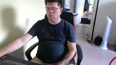 Snapshot of mistercoeur1 chatting on 21, 10, 2025 mistercoeur online show from 21, 10, 2025