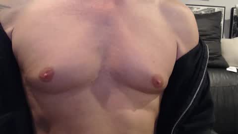 Snapshot of mistermasterss2 chatting on 13, 11, 2025 MisterMasterss2 online show from 13, 11, 2025