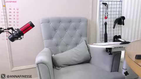 Her Infernal Majesty online show from 4, 3, 2025