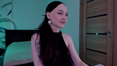 Snapshot of mistress_mialibra chatting on 24, 10, 2025 Mistress Mia online show from 24, 10, 2025