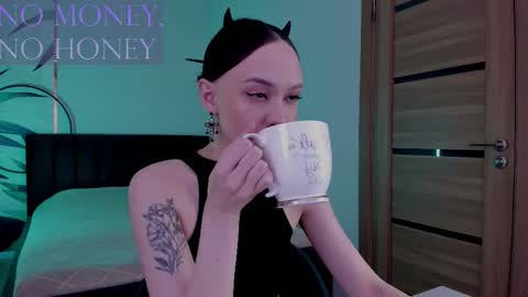 Snapshot of mistress_mialibra chatting on 26, 10, 2025 Mistress Mia online show from 26, 10, 2025