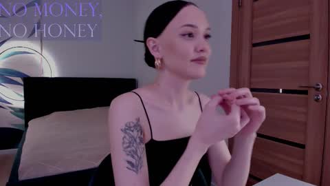 Snapshot of mistress_mialibra chatting on 9, 11, 2025 Mistress Mia online show from 9, 11, 2025