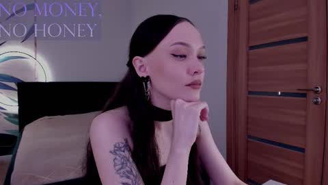 Snapshot of mistress_mialibra chatting on 17, 11, 2025 Mistress Mia online show from 17, 11, 2025