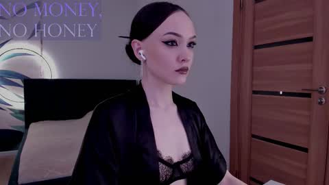 Snapshot of mistress_mialibra chatting on 2, 12, 2025 Mistress Mia online show from 2, 12, 2025
