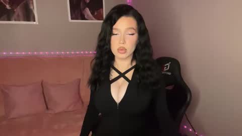 Snapshot of mistress_of_hearts chatting on 10, 10, 2025 Mia online show from 10, 10, 2025