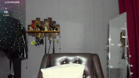 Snapshot of mistress_pamela_ chatting on 10, 1, 2025 Mistress Pamela online show from 10, 1, 2025