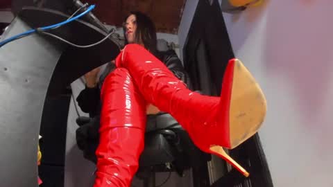 Mistress Anna Alves online show from 18, 6, 2026