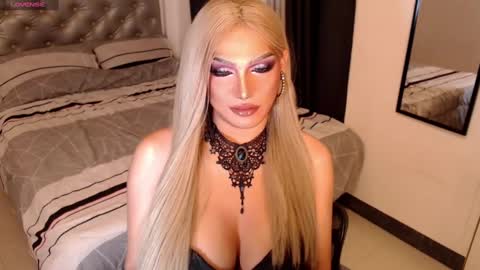 Snapshot of mistressemeraldxx chatting on 24, 2, 2025 Ms Ems online show from 24, 2, 2025