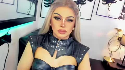 Snapshot of mistressivorykat chatting on 10, 6, 2026 Call me MISS JAS online show from 10, 6, 2026