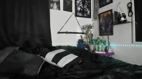 MistressLynn online show from 28, 11, 2025