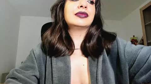Snapshot of mistressmichelle5 chatting on 7, 6, 2026 YourGoddessM online show from 7, 6, 2026