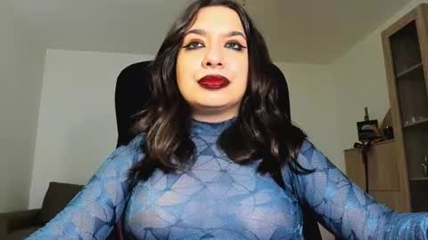 Snapshot of mistressmichelle5 chatting on 28, 6, 2026 YourGoddessM online show from 28, 6, 2026
