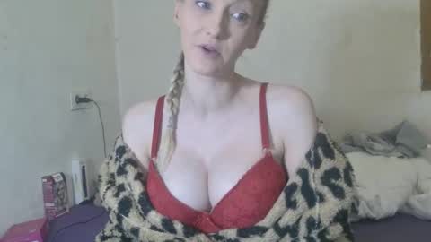 mistressmilly32 online show from 3, 2, 2026