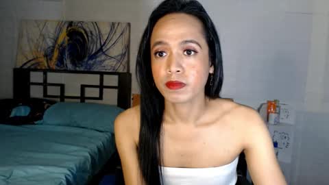 Snapshot of mistressnicoletrans chatting on 5, 12, 2024 SexyCutieNicole online show from 5, 12, 2024