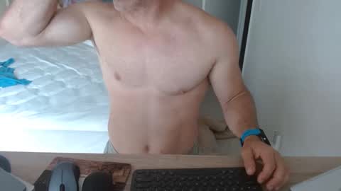 Snapshot of mitcheli chatting on 12, 2, 2025 Onlyfans  online show from 12, 2, 2025