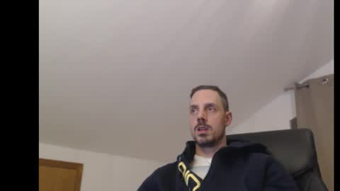 Snapshot of mitsch01 chatting on 18, 11, 2025 Mitsch online show from 18, 11, 2025