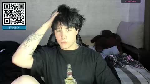 Snapshot of miya_meow_miku chatting on 23, 10, 2025 MeowMiku online show from 23, 10, 2025