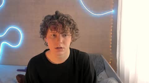 Snapshot of miya_meow_miku chatting on 11, 2, 2026 MeowMiku online show from 11, 2, 2026