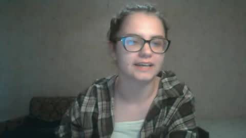 Snapshot of miyabe chatting on 8, 12, 2024 Milana online show from 8, 12, 2024