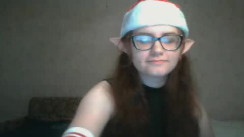 Snapshot of miyabe chatting on 12, 12, 2024 Milana online show from 12, 12, 2024