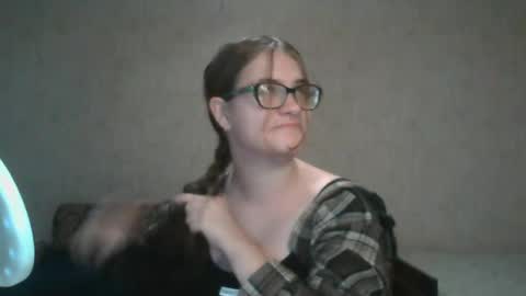 Snapshot of miyabe chatting on 17, 12, 2024 Milana online show from 17, 12, 2024
