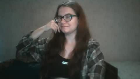 Snapshot of miyabe chatting on 28, 12, 2024 Milana online show from 28, 12, 2024