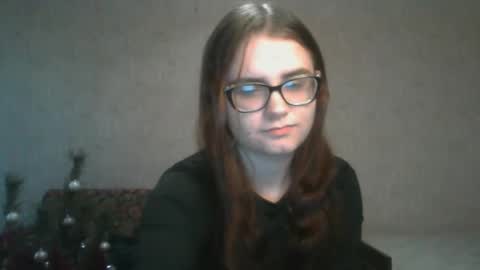 Snapshot of miyabe chatting on 5, 1, 2025 Milana online show from 5, 1, 2025