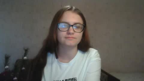 Snapshot of miyabe chatting on 9, 1, 2025 Milana online show from 9, 1, 2025