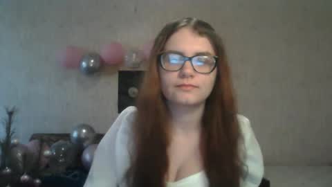 Snapshot of miyabe chatting on 17, 2, 2025 Milana online show from 17, 2, 2025