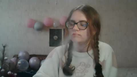 Snapshot of miyabe chatting on 1, 3, 2025 Milana online show from 1, 3, 2025