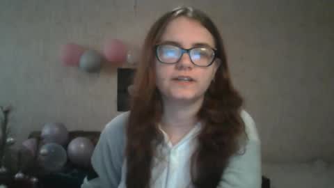 Snapshot of miyabe chatting on 2, 3, 2025 Milana online show from 2, 3, 2025