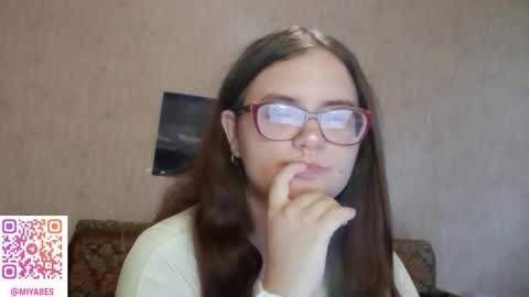 Snapshot of miyabe chatting on 24, 9, 2025 Milana online show from 24, 9, 2025