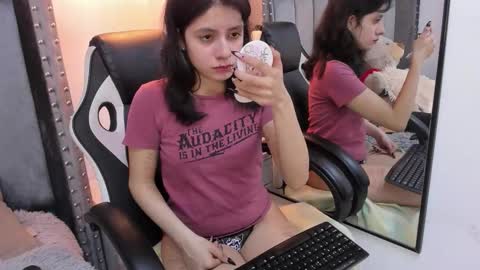 Snapshot of miyu_komori chatting on 11, 2, 2026 miyu_komori online show from 11, 2, 2026