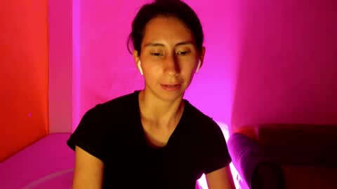 Snapshot of mli739709 chatting on 7, 1, 2025 MoonLipson online show from 7, 1, 2025