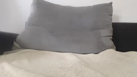 mlkjh49 online show from 21, 10, 2025