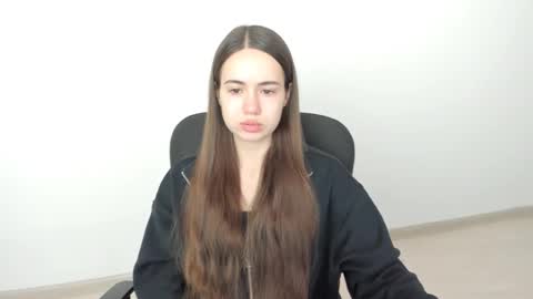 Snapshot of mmm_bananaa_ chatting on 5, 12, 2024 Beata online show from 5, 12, 2024
