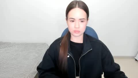 Snapshot of mmm_bananaa_ chatting on 17, 1, 2025 Beata online show from 17, 1, 2025