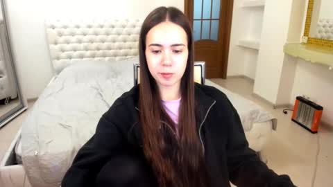 Snapshot of mmm_bananaa_ chatting on 12, 2, 2025 Beata online show from 12, 2, 2025