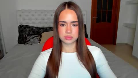 Snapshot of mmm_bananaa_ chatting on 28, 9, 2025 Beata online show from 28, 9, 2025