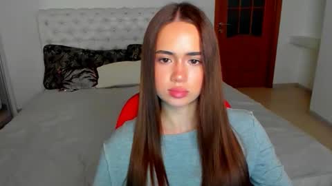 Snapshot of mmm_bananaa_ chatting on 2, 10, 2025 Beata online show from 2, 10, 2025