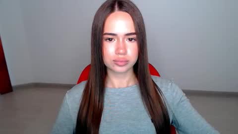 Snapshot of mmm_bananaa_ chatting on 14, 10, 2025 Beata online show from 14, 10, 2025