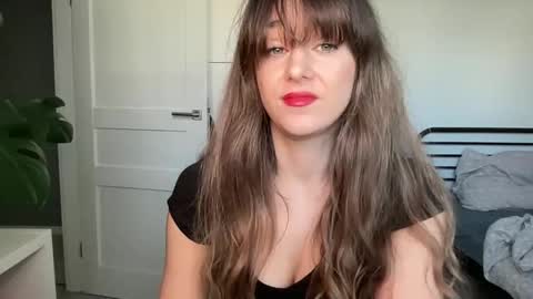 mmminnie online show from 1, 2, 2025