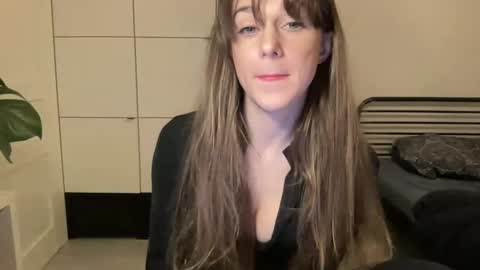 mmminnie online show from 1, 3, 2025