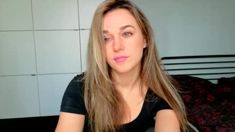 mmminnie online show from 31, 3, 2026