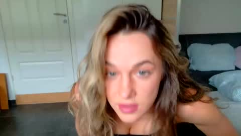 Snapshot of mmminnie chatting on 2, 6, 2026 mmminnie online show from 2, 6, 2026
