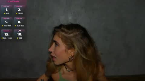 Snapshot of moanamo chatting on 15, 3, 2026 Princess Moana online show from 15, 3, 2026