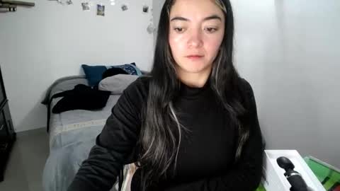 Snapshot of mocca_117 chatting on 30, 10, 2025 Sam online show from 30, 10, 2025