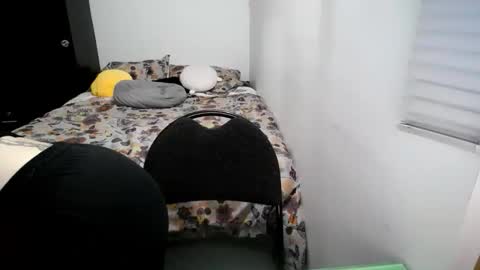 Snapshot of mocca_117 chatting on 18, 12, 2025 Sam online show from 18, 12, 2025